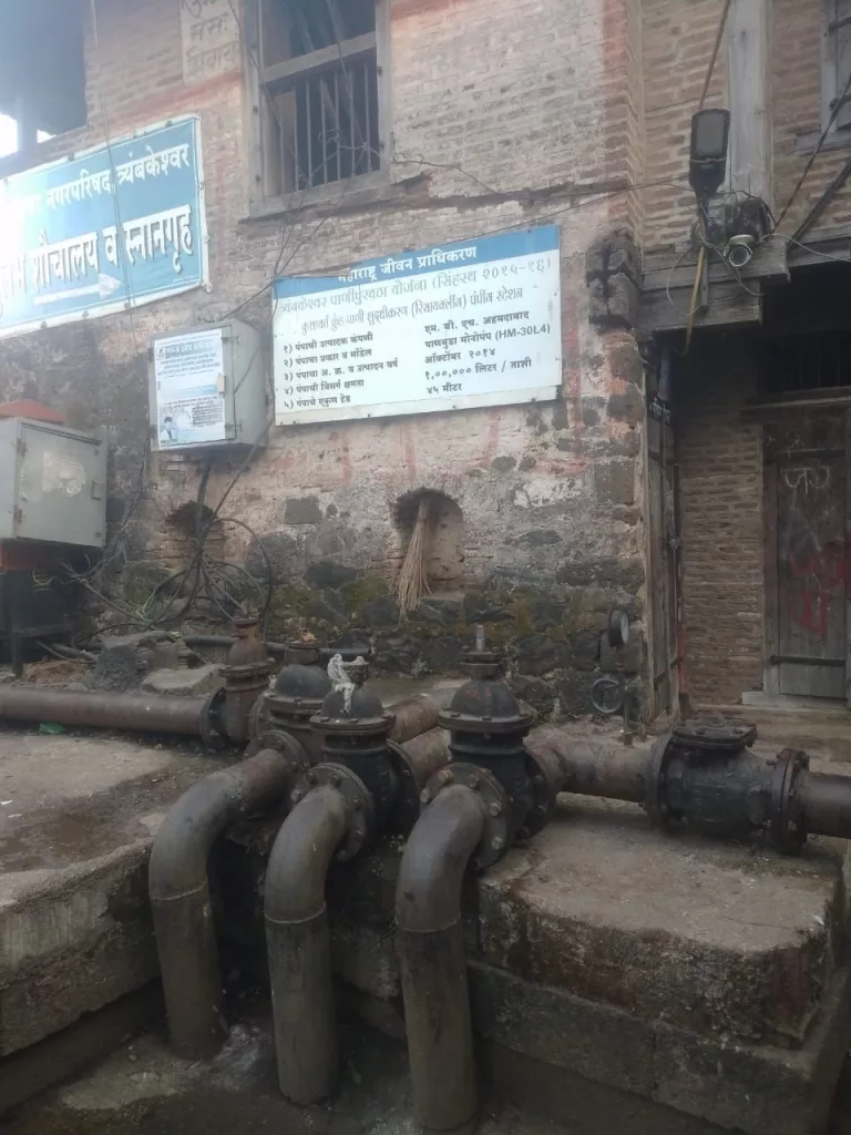 सिंहस्थ 2015-2016, अहिल्या-गोदावरी के अविरत संगम प्रवाहों को प्रशासन ने संकरे निर्माण में ढाला, दोनों तटों पर उग आया है पेड़ पौधे, गोरखनाथ मठ के साथ घोर अन्याय 4 सिंहस्थ 2015-2016, अहिल्या-गोदावरी के अविरत संगम प्रवाहों को प्रशासन ने संकरे निर्माण में ढाला, दोनों तटों पर उग आया है पेड़ पौधे, गोरखनाथ मठ के साथ घोर अन्याय | New India Times