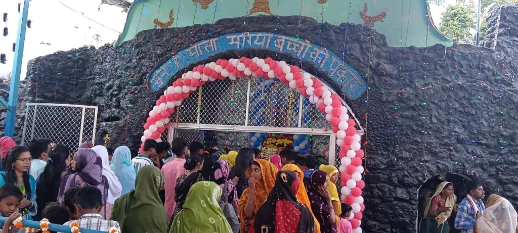 पंचकुइ में कृपाओं की माता मरियम का नवेना का वार्षिक उत्सव संपन्न 4 पंचकुइ में कृपाओं की माता मरियम का नवेना का वार्षिक उत्सव संपन्न | New India Times