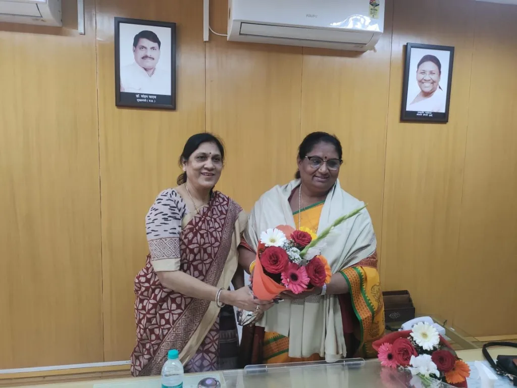 मंत्री सुश्री निर्मला भूरिया ने मध्यप्रदेश महिला वित्त एवं विकास निगम के अध्यक्ष का पदभार किया ग्रहण | New India Times