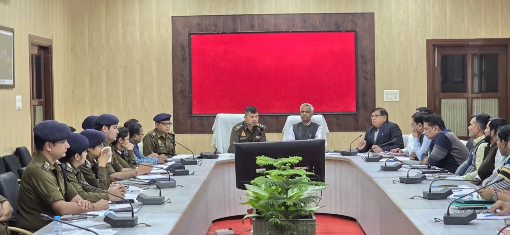 जिलाधिकारी शैलेंद्र कुमार सिंह एवं वरिष्ठ पुलिस अधीक्षक शैलेश कुमार पांडेय ने परीक्षाएं नकलविहीन कराने के लिए अधिकारियों को दिए निर्देश 2 जिलाधिकारी शैलेंद्र कुमार सिंह एवं वरिष्ठ पुलिस अधीक्षक शैलेश कुमार पांडेय ने परीक्षाएं नकलविहीन कराने के लिए अधिकारियों को दिए निर्देश | New India Times