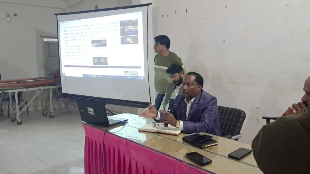 एंबुलेंस पायलट को आपात स्थिति से निपटने का दिया गया प्रशिक्षण 2 एंबुलेंस पायलट को आपात स्थिति से निपटने का दिया गया प्रशिक्षण | New India Times