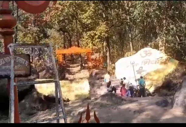 चौरागढ़ पहली पायरी में हुआ सीढ़ियों का निर्माण व सौंदर्यीकरण 2 चौरागढ़ पहली पायरी में हुआ सीढ़ियों का निर्माण व सौंदर्यीकरण | New India Times