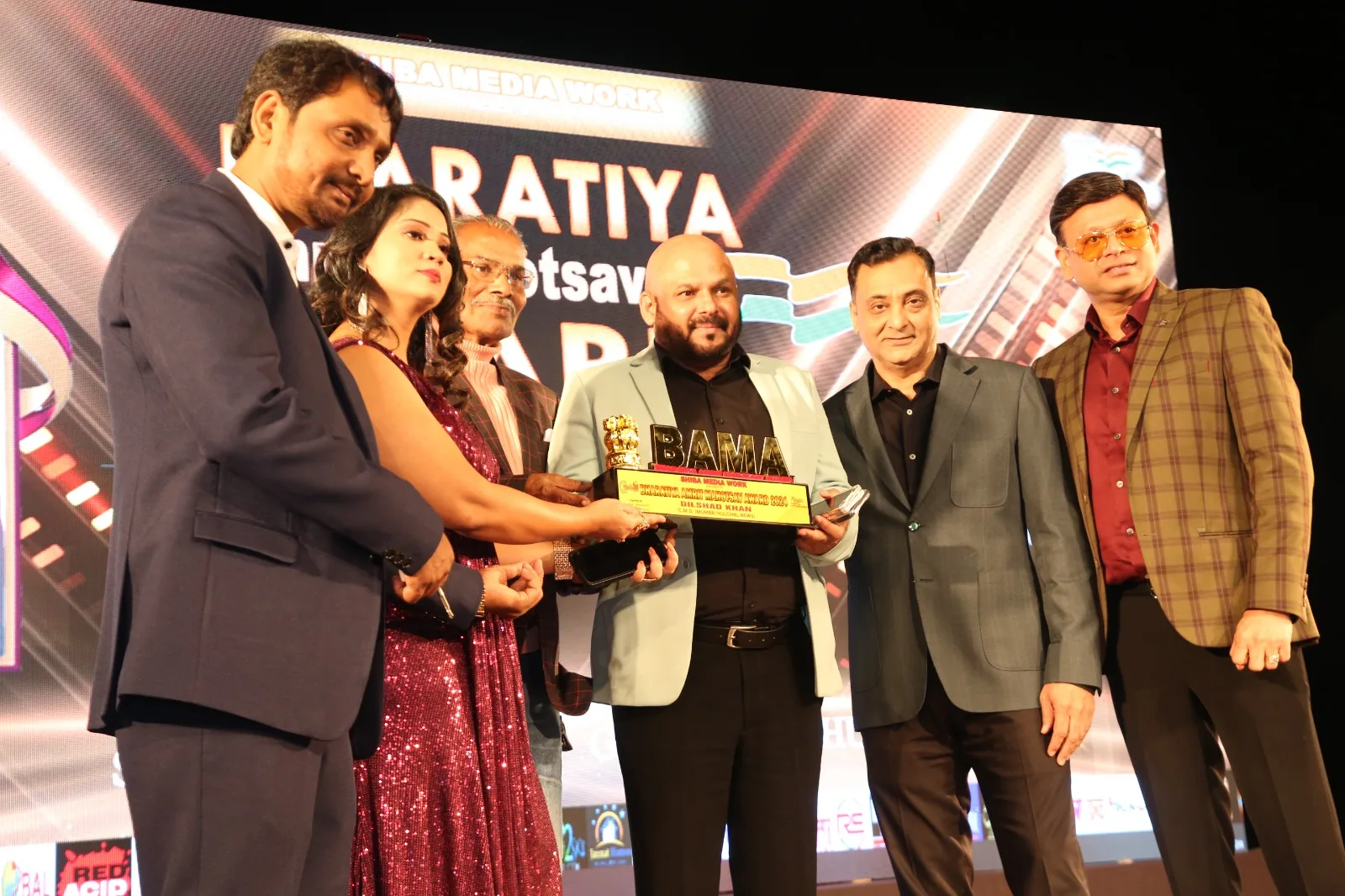 भारतीय अमृत महोत्सव पुरस्कार 2024 हर्षोल्लास के साथ हुआ संपन्न | New India Times