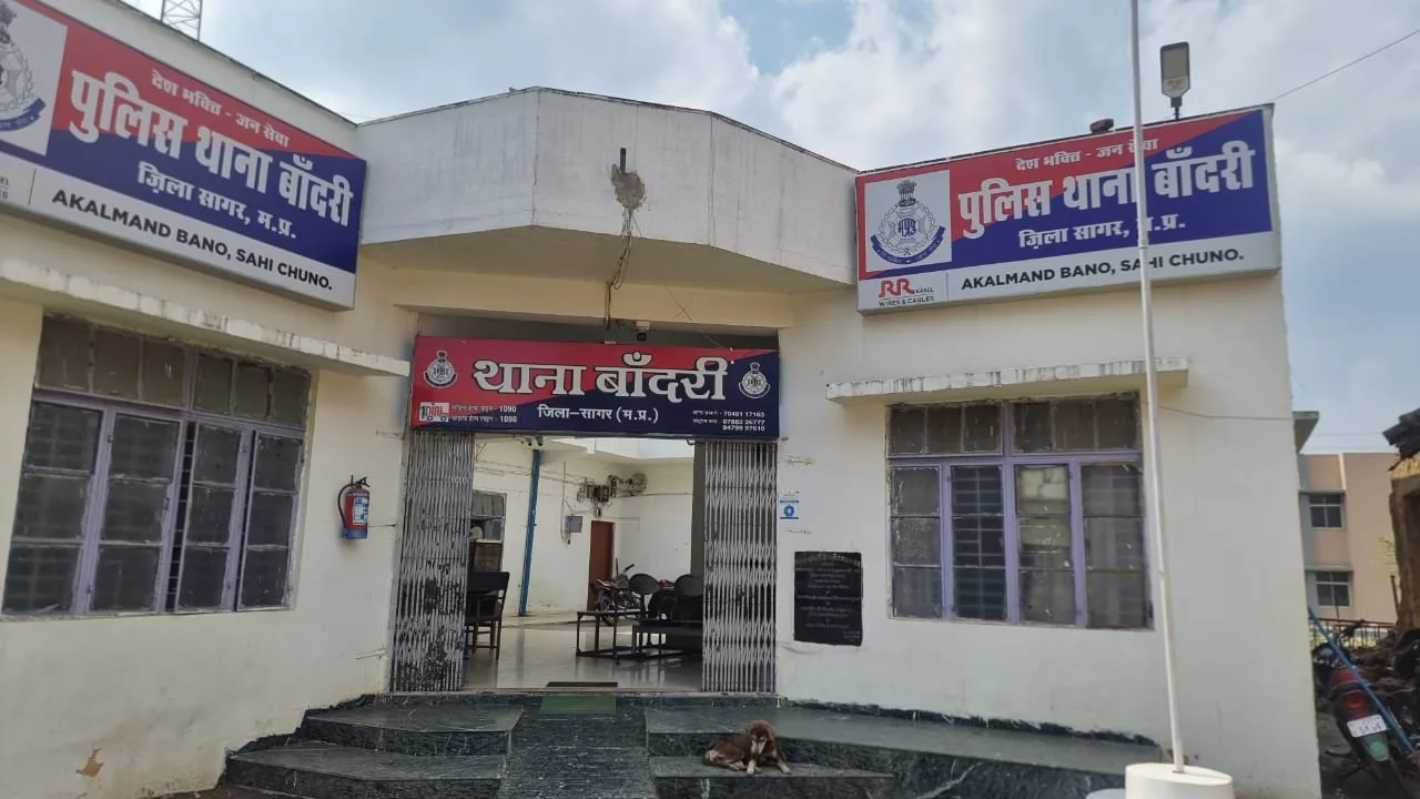 जुआ खेलते हुए जुआरियों को पुलिस ने किया गिरफ्तार | New India Times