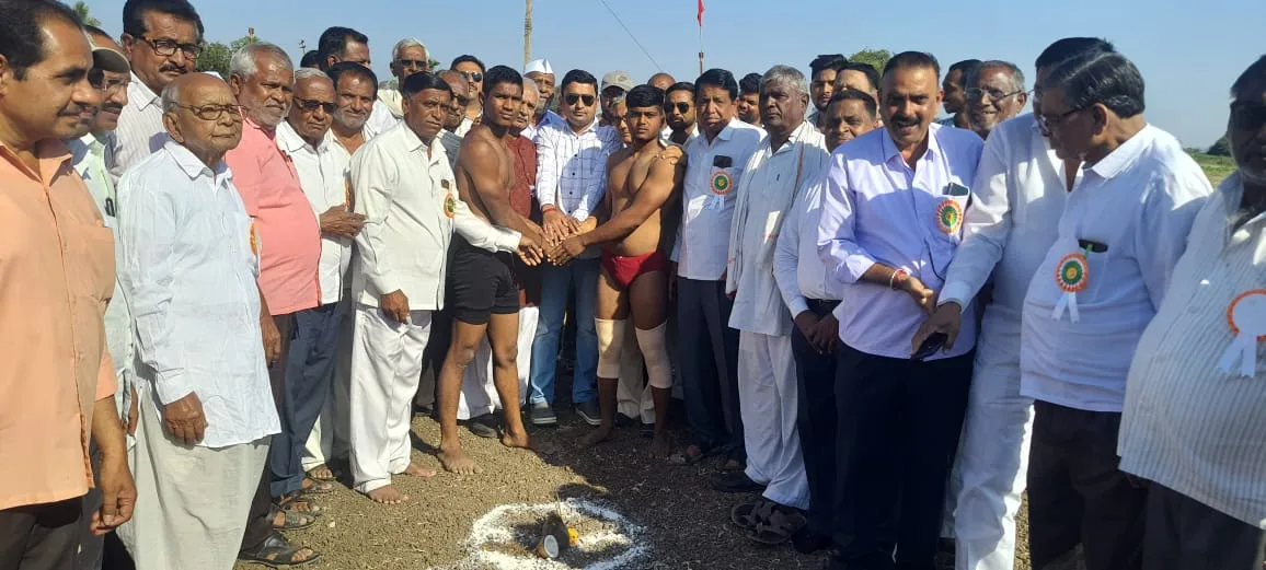 अण्णासाहब भास्करराव गरुड़ की स्मृति में आयोजित की गई कुश्ती प्रतियोगिता, संजय गरुड़ संस्कृतिक कला एवम क्रीड़ा मंडल ने जारी रखा है खेल भावना को प्रखरता से बढ़ावा देने का व्रत, महाकुंभ से सिकंदर शेख ने जगाई जामनेर में अलख | New India Times