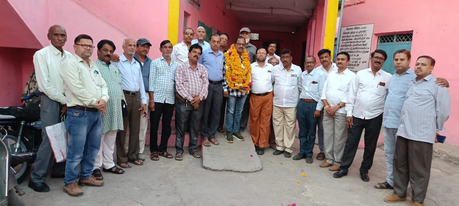 अखिल भारतीय उर्दू शिक्षक संघ एवं प्रमुख पेंशनर असोसिएशन ने किया सम्मान तथा एकता एवं शान्ति का दिया पैगाम | New India Times