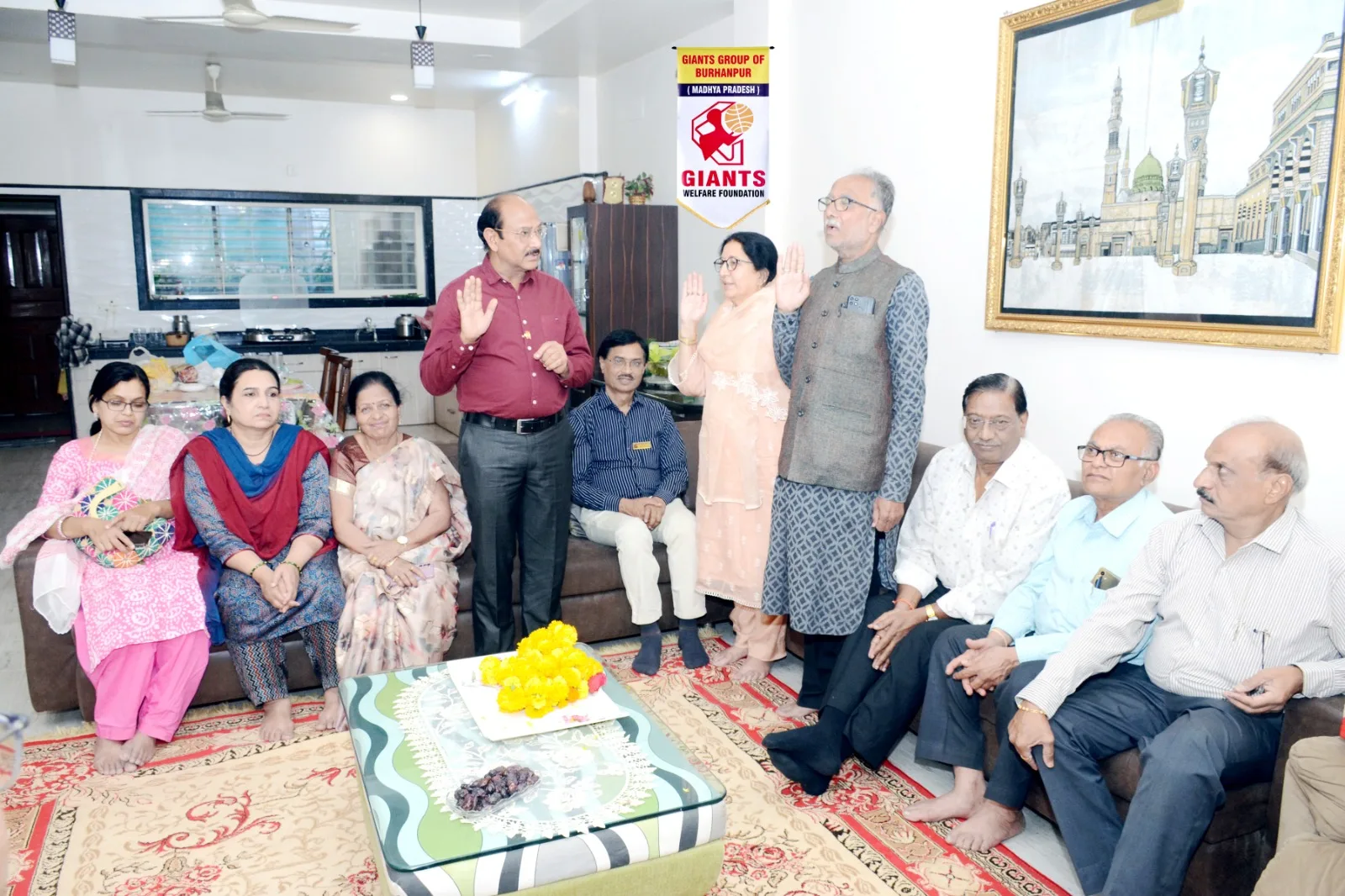 जायन्ट्स फेडरेशन अध्यक्ष नरेन्द्र मंगल ने यूनिट 2 डायरेक्टर महेंद्र जैन एवं फेडरेशन ऑफिसर डॉ फौजिया सोडावाला को दिलाई शपथ | New India Times