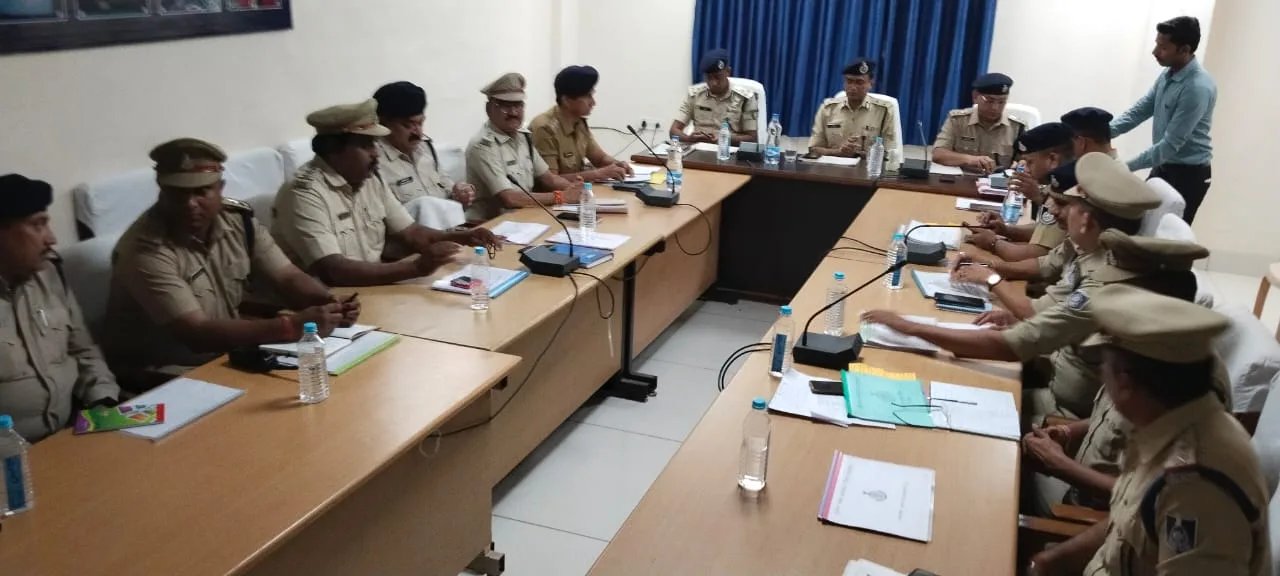 आगामी लोकसभा चुनाव को शांतिपूर्ण ढंग से पूरा करवाने, आदतन अपराधियों पर प्रतिबंधात्मक कार्यवाही करने, स्थाई वारंट की तामिली करने संबंधी दिए निर्देश | New India Times