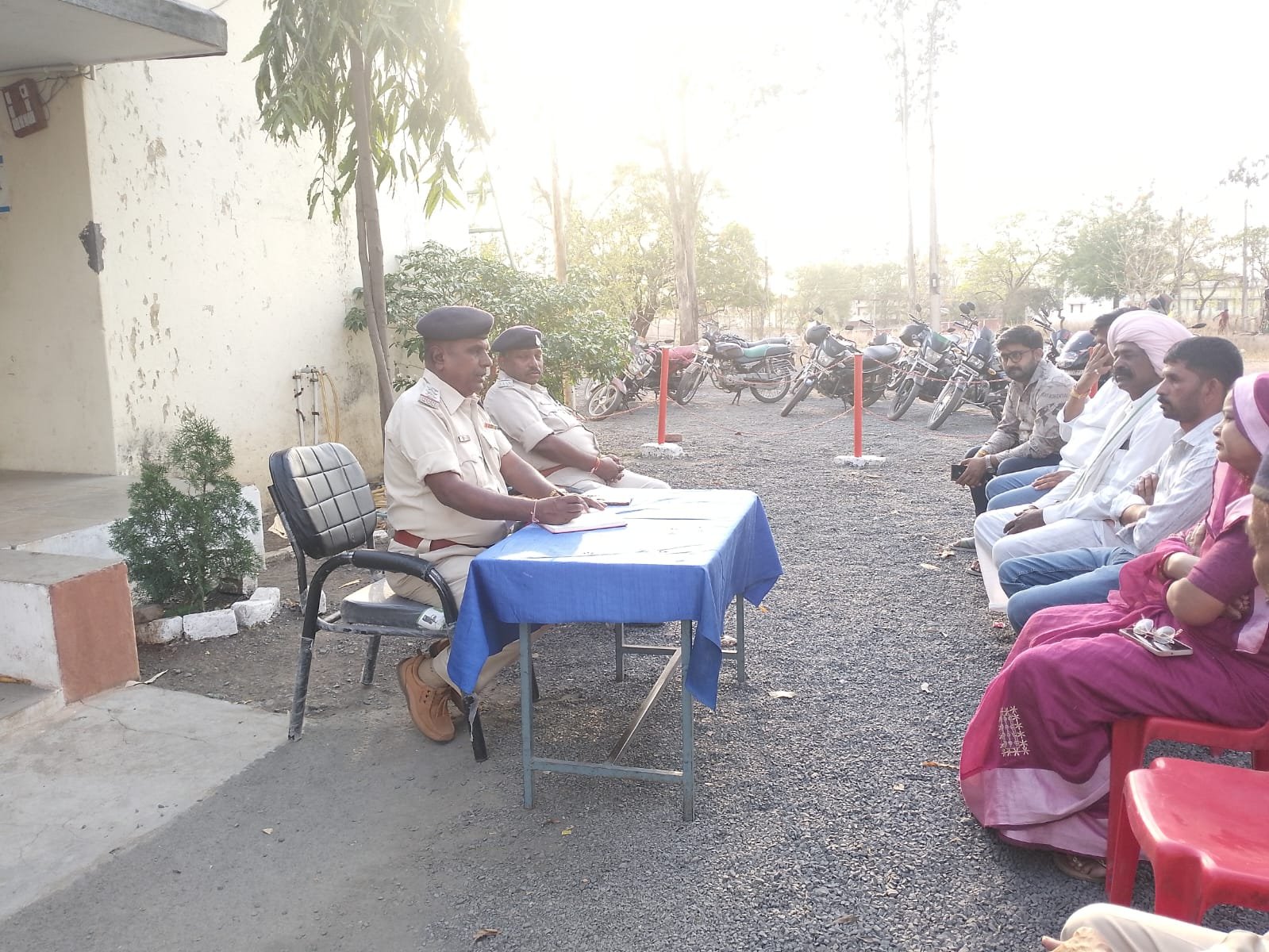 होलीका दहन, गलबाबा मेला एवं रंगपंचमी में सुरक्षा व्यवस्था के लिए तिरला में हुई शांति समिति की बैठक | New India Times