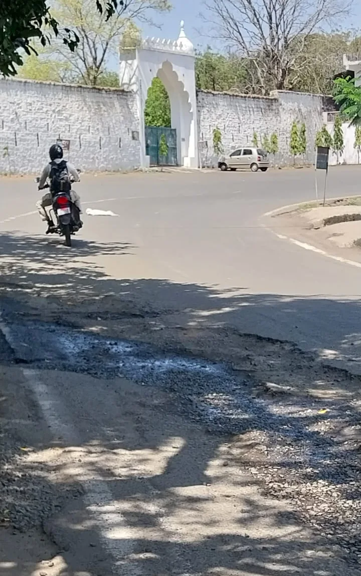 ईद के त्योहार को देखते हुऐ जमीअत उलमा मध्यप्रदेश ने भोपाल के ऐतिहासिक ईदगाह को सुरक्षित एवं उसकी बदहाली को दूर करने के लिए वक़्फ़ बोर्ड को दिया खुला अवामी ज्ञापन | New India Times