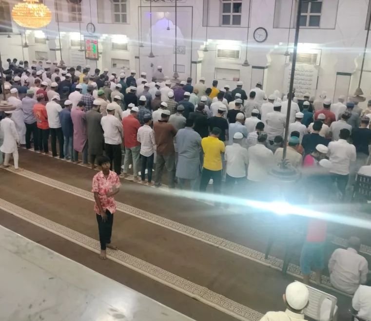 मोमिन पूरा मज़ीद ताजना पेठ मज़ीद परिचय में शामिल हुए इंसाफ के लिए लड़ने वाले सरकारी अधिवक्ता (वकील) अजीत देशमुख | New India Times