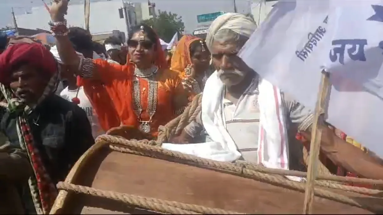 झाबुआ के अन्तिम भगोरिया मेले में उमड़ा जन सैलाब | New India Times