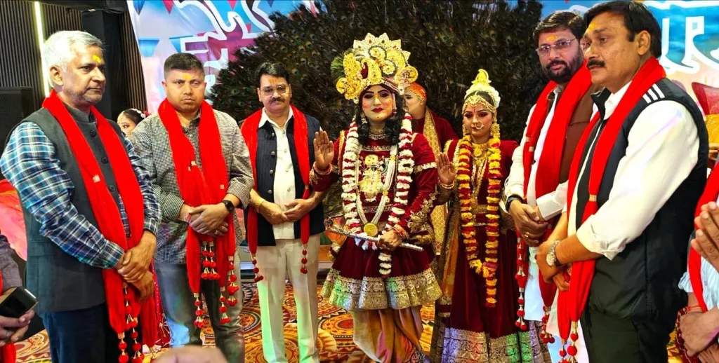 पत्रकारों का होली मिलन समारोह में कलाकारों संग होली फाग गीतों पर झूमते नज़र आए&nbsp; जनप्रतिनिधि, अधिकारी व पत्रकार | New India Times