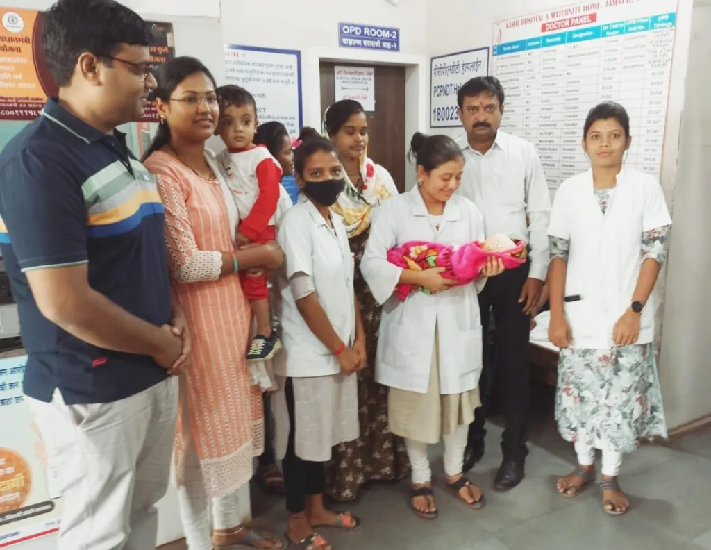 गर्भवती के शरीर में हिमोग्लोबिन की मात्रा केवल पांच ग्राम, टीम कमल ने सिजेरियन का रिस्क लेकर बचाई मां और बच्चे की जान | New India Times