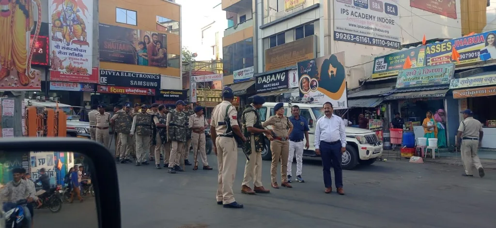 भगोरिया पर्व की सुरक्षा व्यवस्था को लेकर पुलिस ने शक्ति प्रदर्शन करते हुए किया फ्लैग मार्च | New India Times