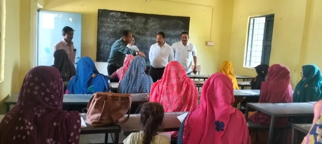 जिले में साक्षरता मूल्यांकन परीक्षा की गई आयोजित | New India Times