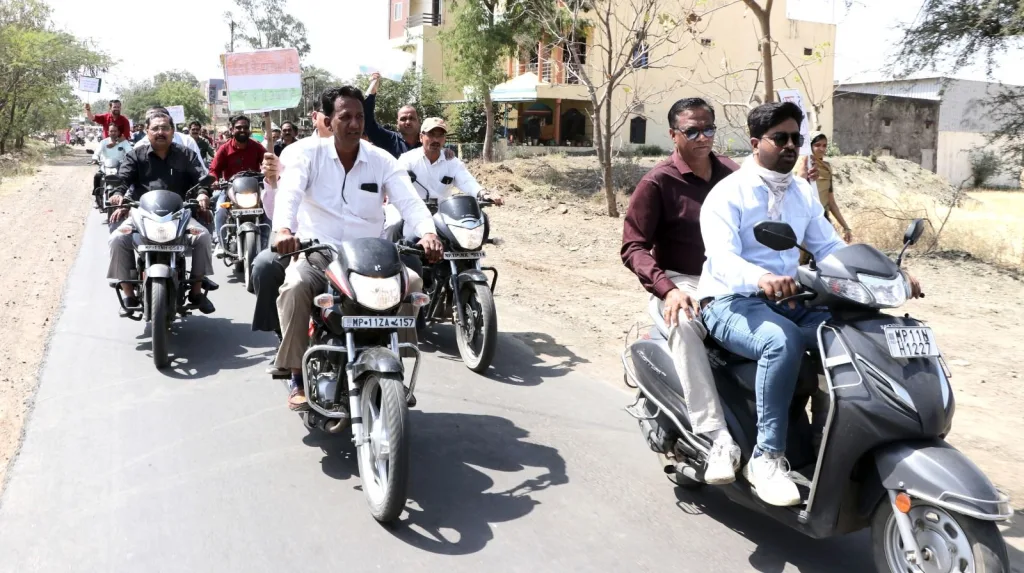 लोकसभा निर्वाचन के तहत स्वीप प्लान अंतर्गत निकाली गई जागरूकता वाहन रैली 2 लोकसभा निर्वाचन के तहत स्वीप प्लान अंतर्गत निकाली गई जागरूकता वाहन रैली | New India Times