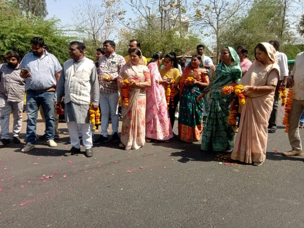 मुख्यमंत्री डॉक्टर मोहन यादव के प्रथम आगमन पर हुआ जोरदार स्वागत 2 मुख्यमंत्री डॉक्टर मोहन यादव के प्रथम आगमन पर हुआ जोरदार स्वागत | New India Times