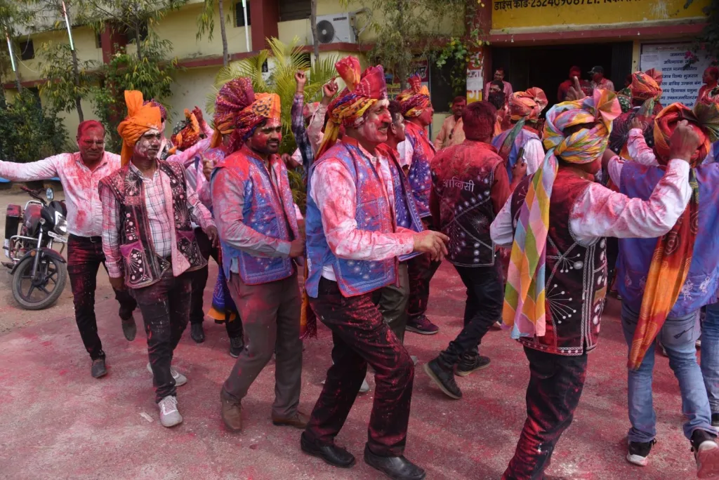 पेटलावाद के ग्राम रायपुरिया में मतदाता जागरूकता रैली का किया गया आयोजन 4 पेटलावाद के ग्राम रायपुरिया में मतदाता जागरूकता रैली का किया गया आयोजन | New India Times