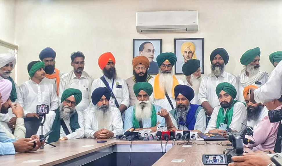 7 अप्रैल को देशभर में ज़िला स्तर पर बड़े जुलूस निकालकर किया जाएगा भाजपा का पुतला दहन, 9 अप्रैल को शम्भू बॉर्डर पर रेलवे ट्रैक किया जाएगा जाम | New India Times