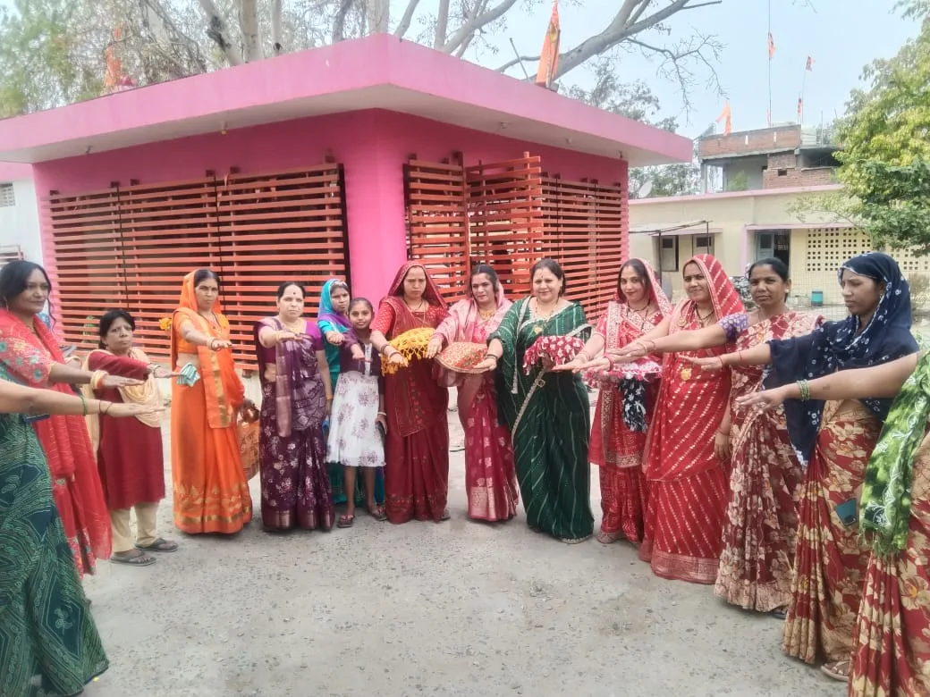 श्रद्धा का उमड़ा जन सैलाब, पूजा अर्चना कर घर में सुख समृद्धि के लिए की प्रार्थना | New India Times