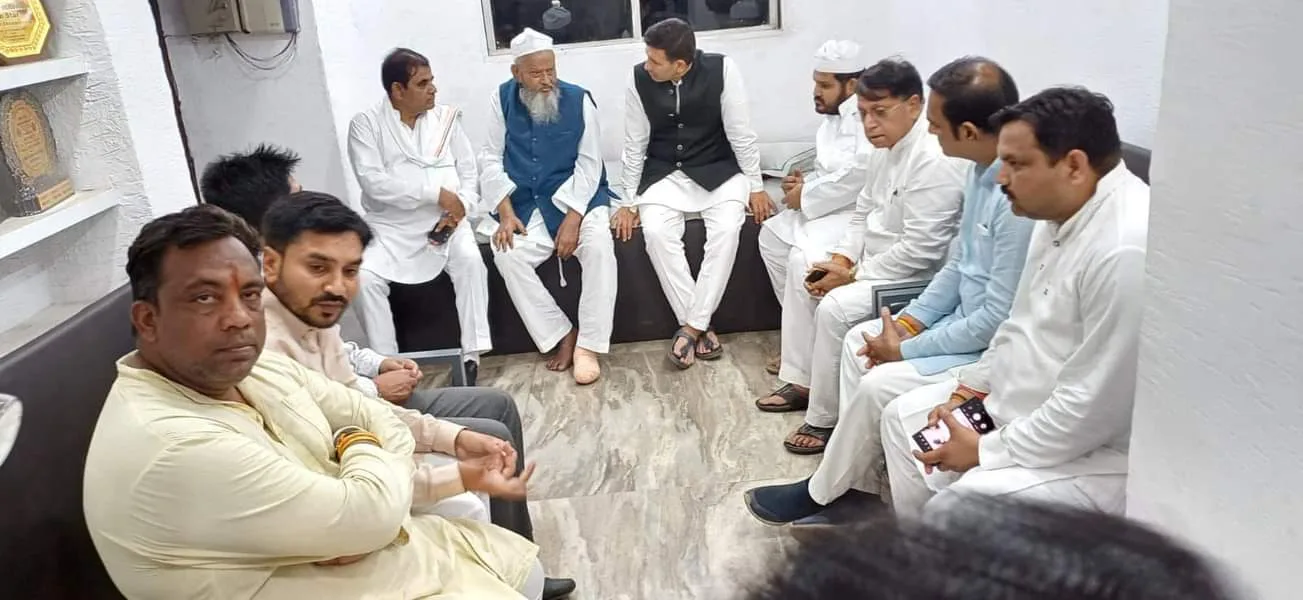 प्रदेश कांग्रेस अध्यक्ष जीतू पटवारी ने मुस्लिम नेताओं के यहां पहुंचकर ईद की दी मुबारकबाद | New India Times