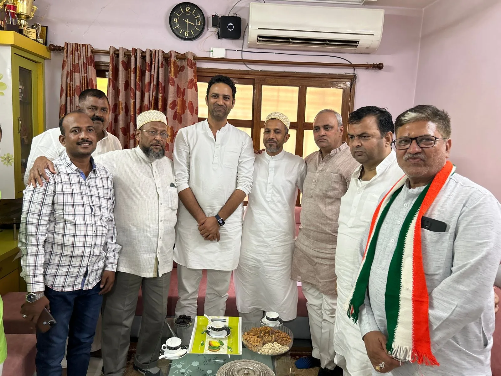 ईद के मौके पर तफज्जुल मुलायम वाला के निवास पहुंचकर दी पूर्व केन्द्रीय मंत्री अरुण यादव, पूर्व मंत्री सचिन यादव एवं लोकसभा संसदीय क्षेत्र से कांग्रेस उम्मीदवार श्री नरेंद्र पटेल आदि ने दी बधाई | New India Times