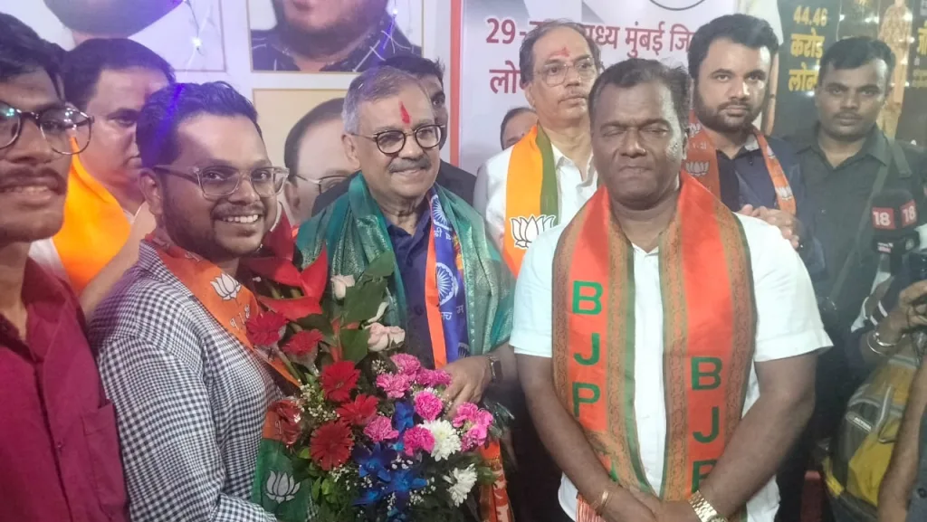 भाजपा उम्मीदवार उज्ज्वल निकम का अनिल गुप्ता एवं विक्की शिर्के सहित अन्य पदाधिकारियों ने किया ज़ोरदार स्वागत 2 भाजपा उम्मीदवार उज्ज्वल निकम का अनिल गुप्ता एवं विक्की शिर्के सहित अन्य पदाधिकारियों ने किया ज़ोरदार स्वागत | New India Times