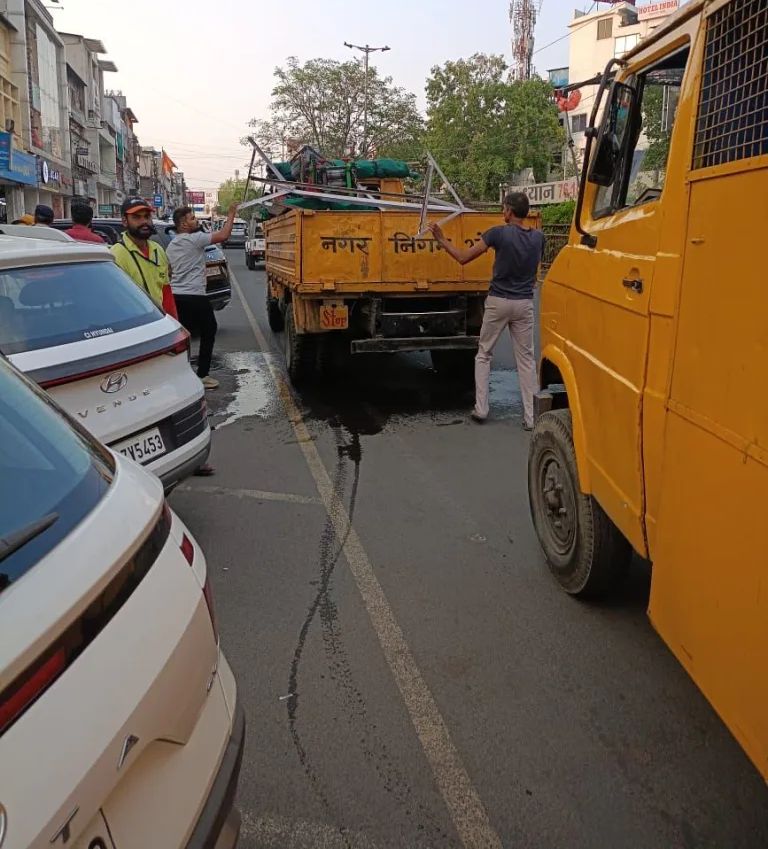 यातायात पुलिस द्वारा रंग महल से रोशनपुरा तक हटाए गए अतिक्रमण | New India Times