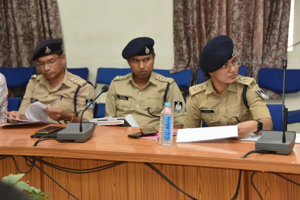 संभागायुक्त की अध्यक्षता में लोकसभा की तैयारियों के संबंध में की गई समीक्षा बैठक | New India Times