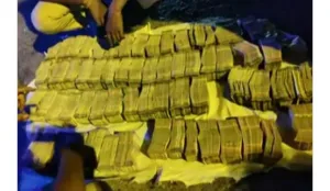 बोरियों में भरे मिले 1 करोड़ 28 लाख रुपए, इंदौर से गुजरात जा रही थी बस, चेकिंग में 22 किलो चांदी की गई जब्त | New India Times