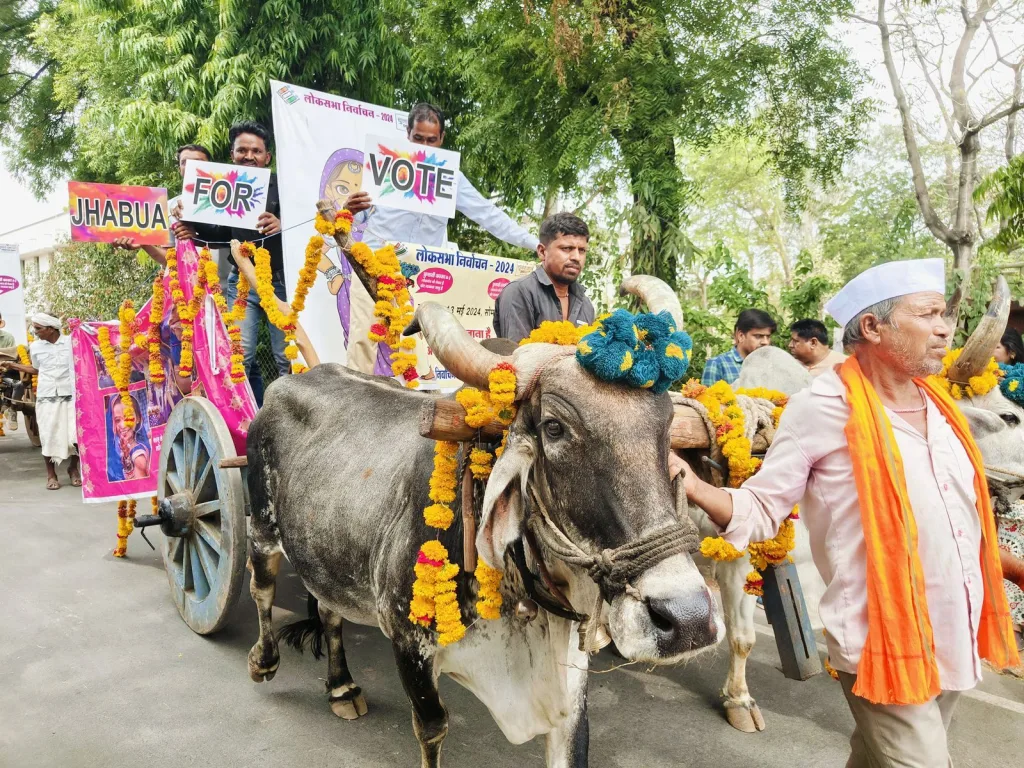 सांस्कृतिक समावेशन से मतदाताओं को जागरुक किया जाना एक सराहनीय पहल: जिला निर्वाचन अधिकारी | New India Times