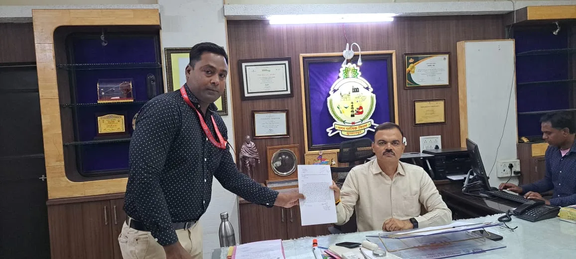 मुम्बई के होर्डिंग हादसे को लेकर सशक्त पत्रकार समिति ने बुरहानपुर में लगे होर्डिंग को मुख्यमंत्री सहित कलेक्टर एवं निगम आयुक्त से की अवैध होर्डिंग को हटाने की मांग | New India Times