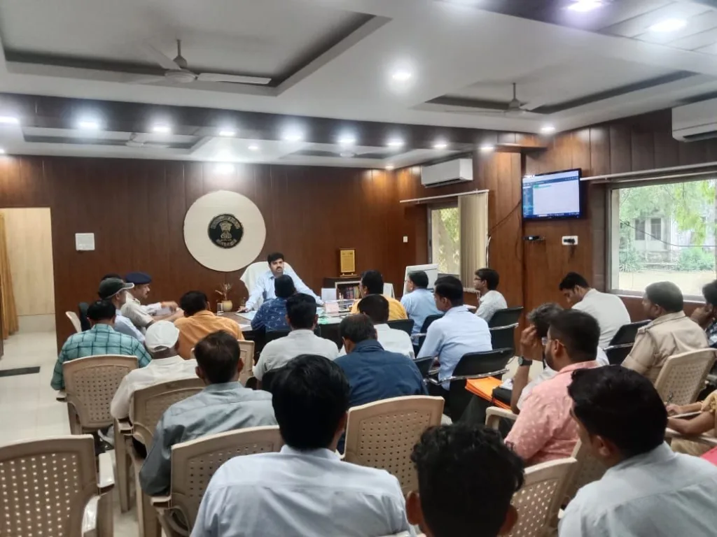 अति आवश्यक सेवाओं की समीक्षा बैठक जिला कलेक्टर श्रीनिधि बीटी की अध्यक्षता में की गई आयोजित 2 अति आवश्यक सेवाओं की समीक्षा बैठक जिला कलेक्टर श्रीनिधि बीटी की अध्यक्षता में की गई आयोजित | New India Times