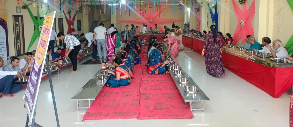 एकान्तर उपवास के सामूहिक होते पारणें, भीषण गर्मी में सामूहिक वर्षितप आराधना जारी 3 एकान्तर उपवास के सामूहिक होते पारणें, भीषण गर्मी में सामूहिक वर्षितप आराधना जारी | New India Times