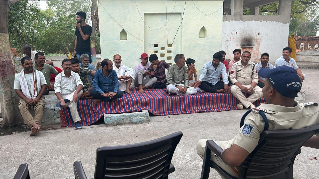 थाना चिरूला पुलिस द्वारा ग्राम चिरूला में शिविर लगाकर साइबर अपराधों के बारे में किया गया जागरुक 1 थाना चिरूला पुलिस द्वारा ग्राम चिरूला में शिविर लगाकर साइबर अपराधों के बारे में किया गया जागरुक | New India Times