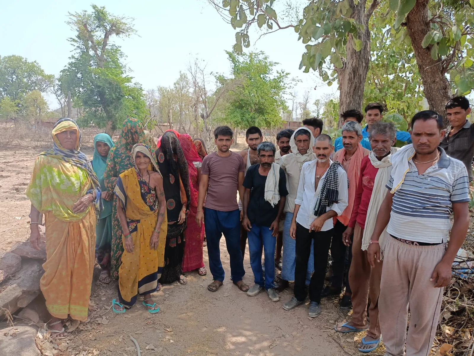 पन्ना जिला संवाददातारामनरेश विश्वकर्मा सड़क को लेकर ग्रामीण आंदोलन करने के लिए हुए लामबंद | New India Times