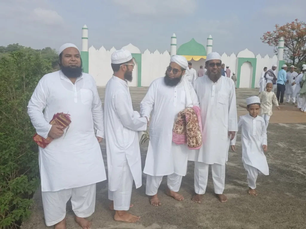 देश भर में हर्षोल्लास और अक़ीदत के साथ मनाया गया कुर्बानी का त्यौहार ईद-उल-अज़हा 2 देश भर में हर्षोल्लास और अक़ीदत के साथ मनाया गया कुर्बानी का त्यौहार ईद-उल-अज़हा | New India Times