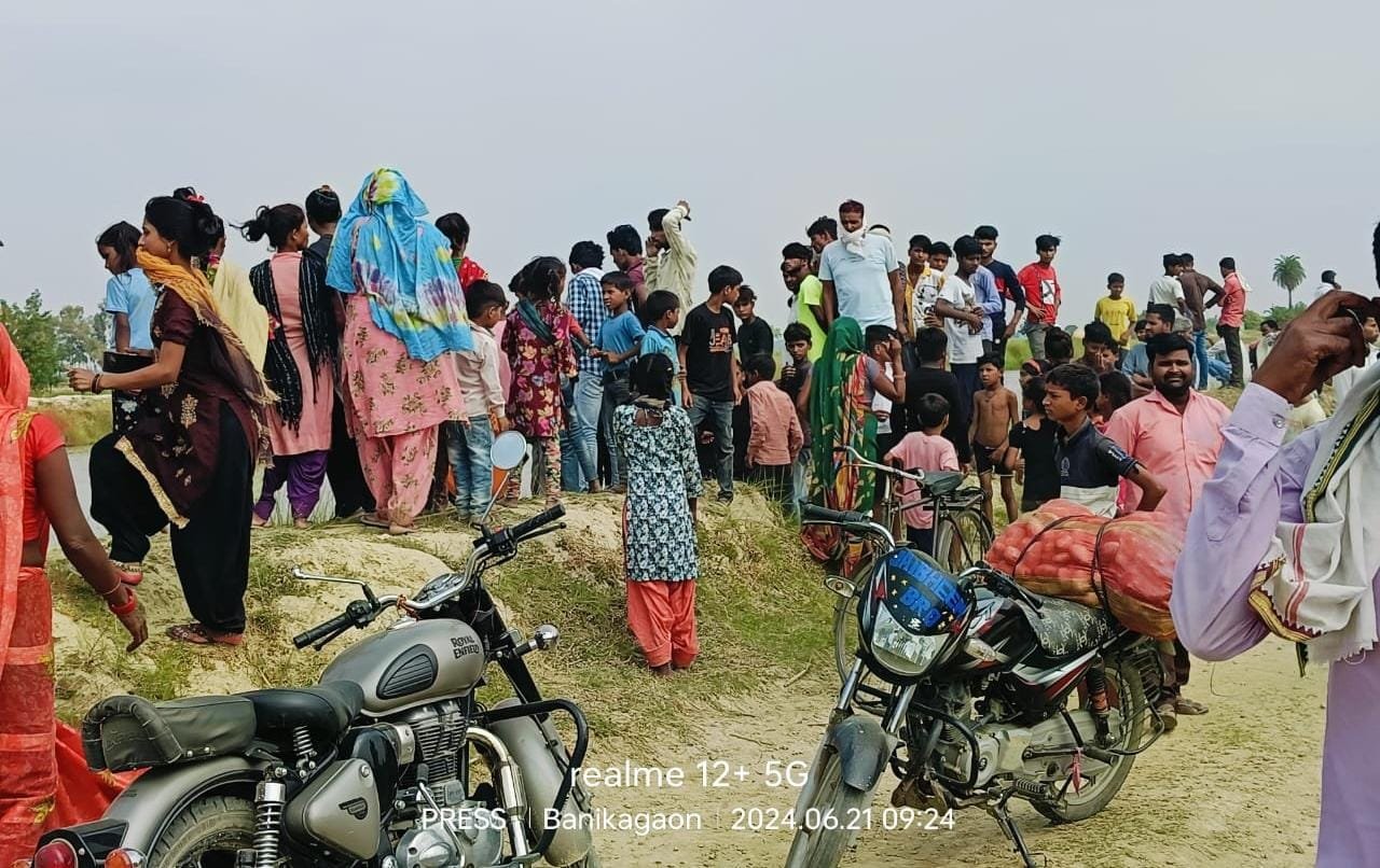 नहर में तैरता हुआ मिला युवक का शव, सूचना देने के बाद भी डेढ़ घण्टे तक नहीं पहुंची उचौलिया पुलिस | New India Times
