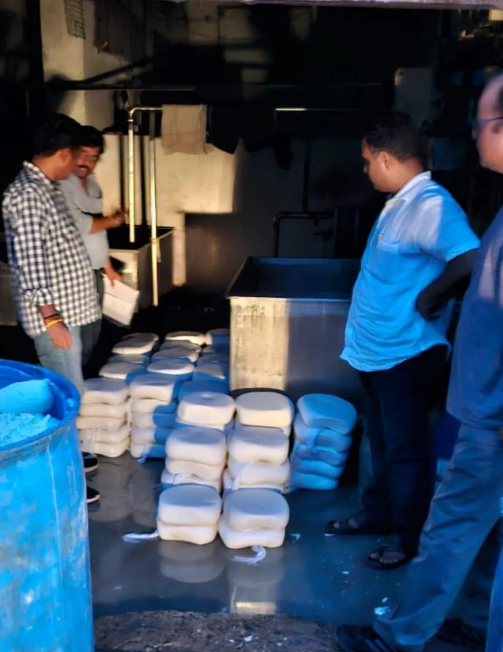 शुद्ध आहार मिलावट पर चलाया गया वार अभियान, जिले में मिलावटखोरों के खिलाफ बड़ी कार्यवाही | New India Times