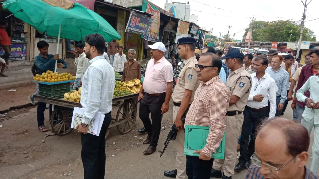 सीएम राईज विद्यालय कुंभराज के लिए प्रस्‍तावित भूमि चयन के लिये किया गया अवलोकन | New India Times