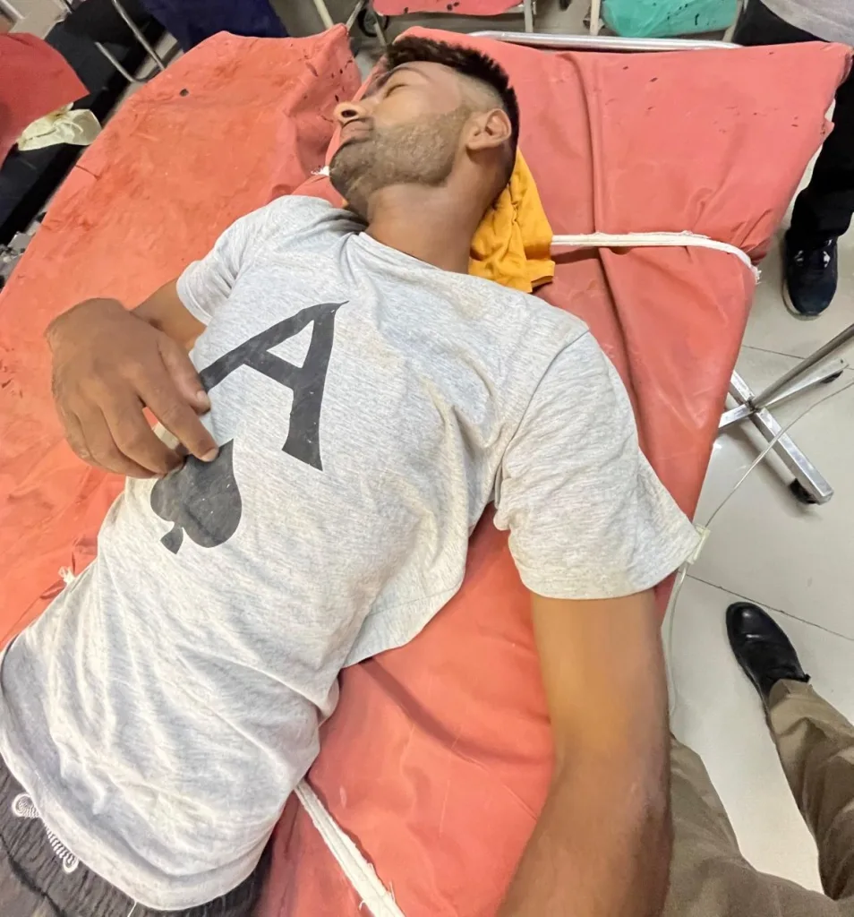 पुलिस कस्टडी में दरोगा की पिस्टल छीन कर पुलिस पार्टी पर किया फायरिंग | New India Times