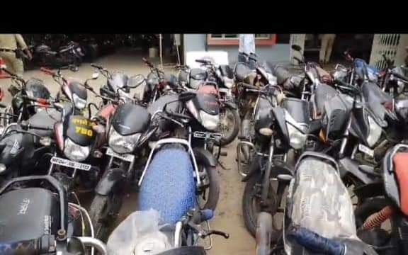 भोपाल पुलिस ने शातिर वाहन चोरों को गिरफ़्तार कर 45 मोटरसाइकिलें की बरामद | New India Times