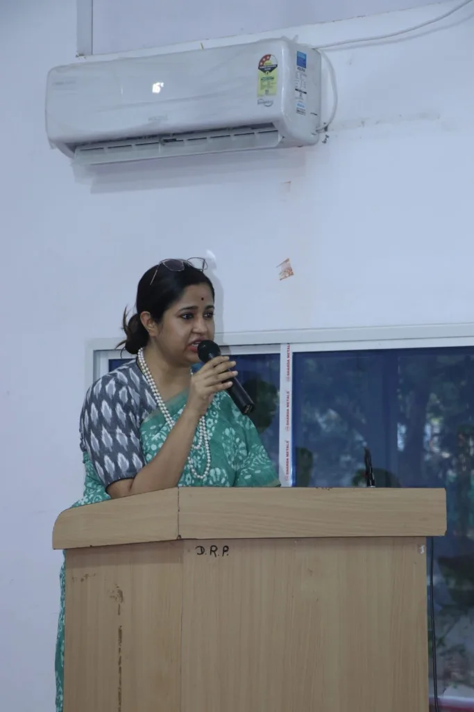 कलेक्टर द्वारा कक्षा 10 वीं एवं 12 वीं बोर्ड परीक्षा में मेरिट एवं शालेय राष्ट्रीय प्रतियोगिता में पुरुस्कार हेतु विजेता/सहभागिता खिलाड़ियों का प्रशस्ति पत्र एवं शील्ड देकर किया गया सम्मानित 7 कलेक्टर द्वारा कक्षा 10 वीं एवं 12 वीं बोर्ड परीक्षा में मेरिट एवं शालेय राष्ट्रीय प्रतियोगिता में पुरुस्कार हेतु विजेता/सहभागिता खिलाड़ियों का प्रशस्ति पत्र एवं शील्ड देकर किया गया सम्मानित | New India Times