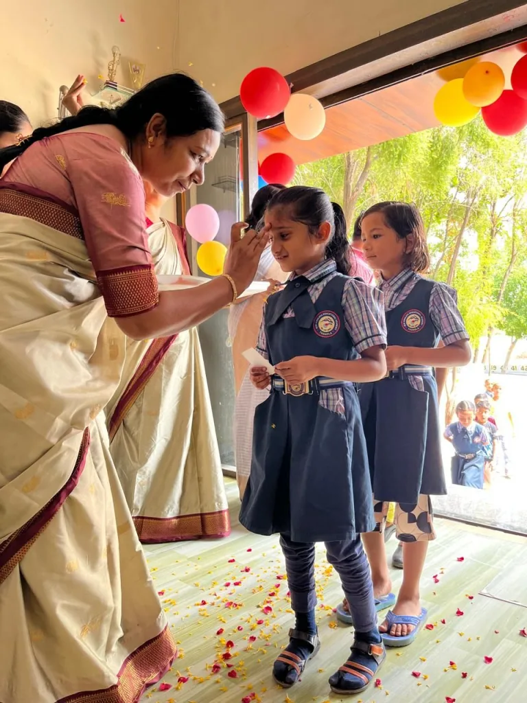 न्यू हिमालय स्कूल में मनाया गया प्रवेशोत्सव, ग्रीष्मकालीन अवकाश के बाद पहले दिन बच्चों में दिखा उत्साह | New India Times