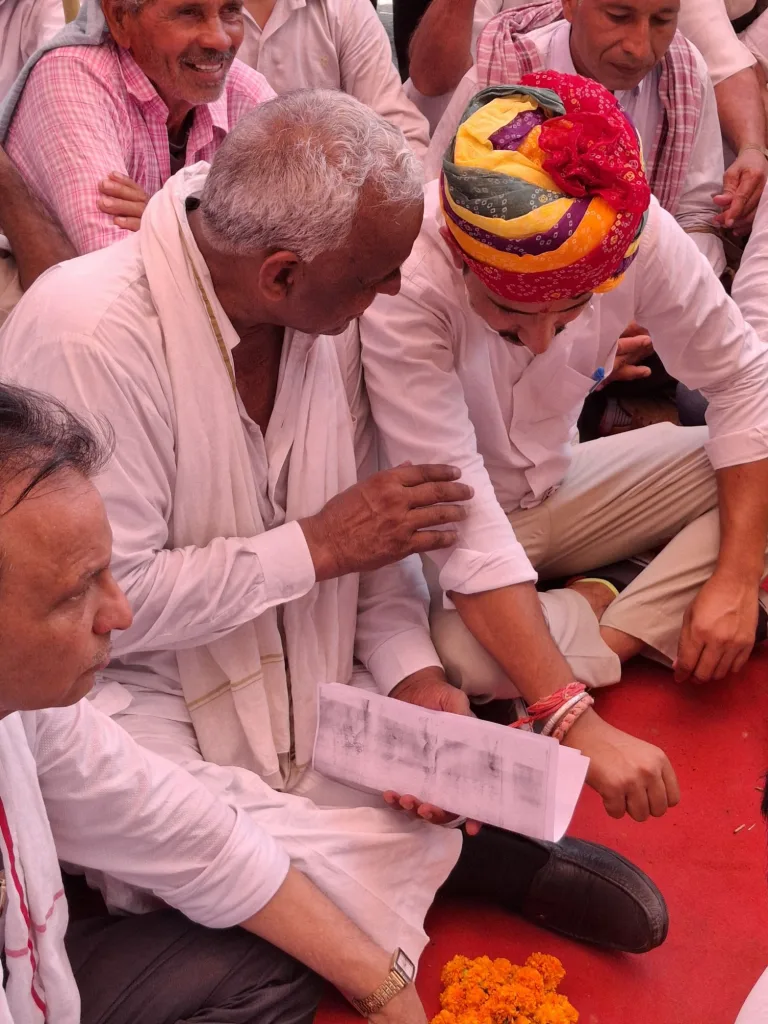 शपथ के पहले सांसद अमरा राम ने बिजली-पानी की समस्याओं को लेकर कलेक्ट्रेट को घेरा | New India Times