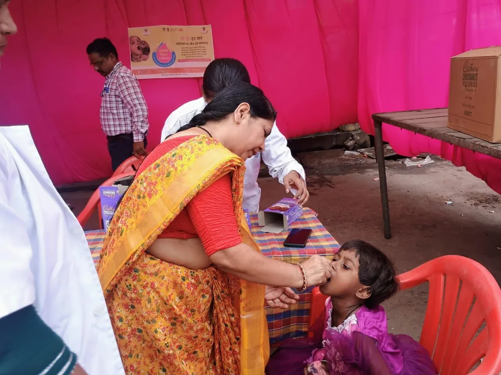 रोटरी क्लब अध्यक्ष एवं सचिव द्वारा बच्चों को दो बूंद जिंदगी पिलाकर किया पल्स पोलियो अभियान का शुभारंभ 2 रोटरी क्लब अध्यक्ष एवं सचिव द्वारा बच्चों को दो बूंद जिंदगी पिलाकर किया पल्स पोलियो अभियान का शुभारंभ | New India Times