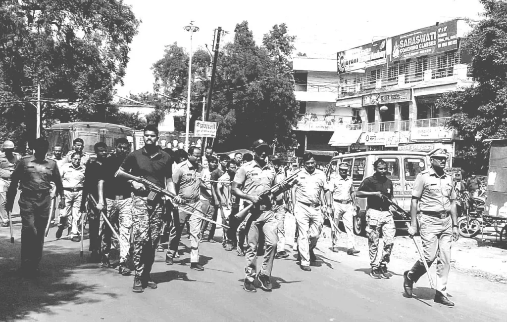 मानसून सत्र के पहले कानून का राज कायम करने का प्रयास, लोकल पुलिस हि करेगी जामनेर हिंसा प्रकरण की जांच, आरोपियों को 14 दिन की न्यायिक रिमांड | New India Times