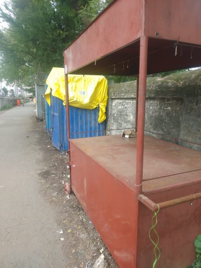 रेहड़ी पटरी खदेड़ने के बाद कर्जदार कहा से भरेंगे प्रधानमंत्री स्व-निधि योजना के ऋण की किश्तें, महाराष्ट्र में 30 लाख परिवार बेरोजगार 3 रेहड़ी पटरी खदेड़ने के बाद कर्जदार कहा से भरेंगे प्रधानमंत्री स्व-निधि योजना के ऋण की किश्तें, महाराष्ट्र में 30 लाख परिवार बेरोजगार | New India Times