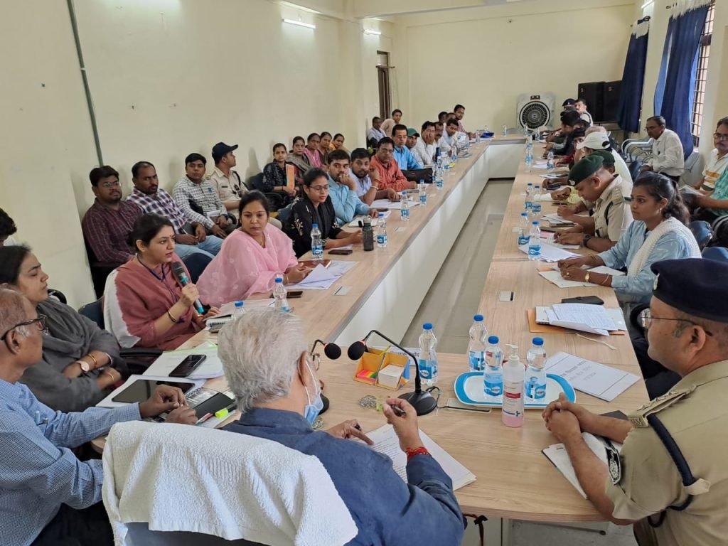 विधायक बृजबिहारी पटेरिया ने अधिकारियों संग विकास कार्यों की समीक्षा बैठक कर दिये सख्त निर्देश | New India Times